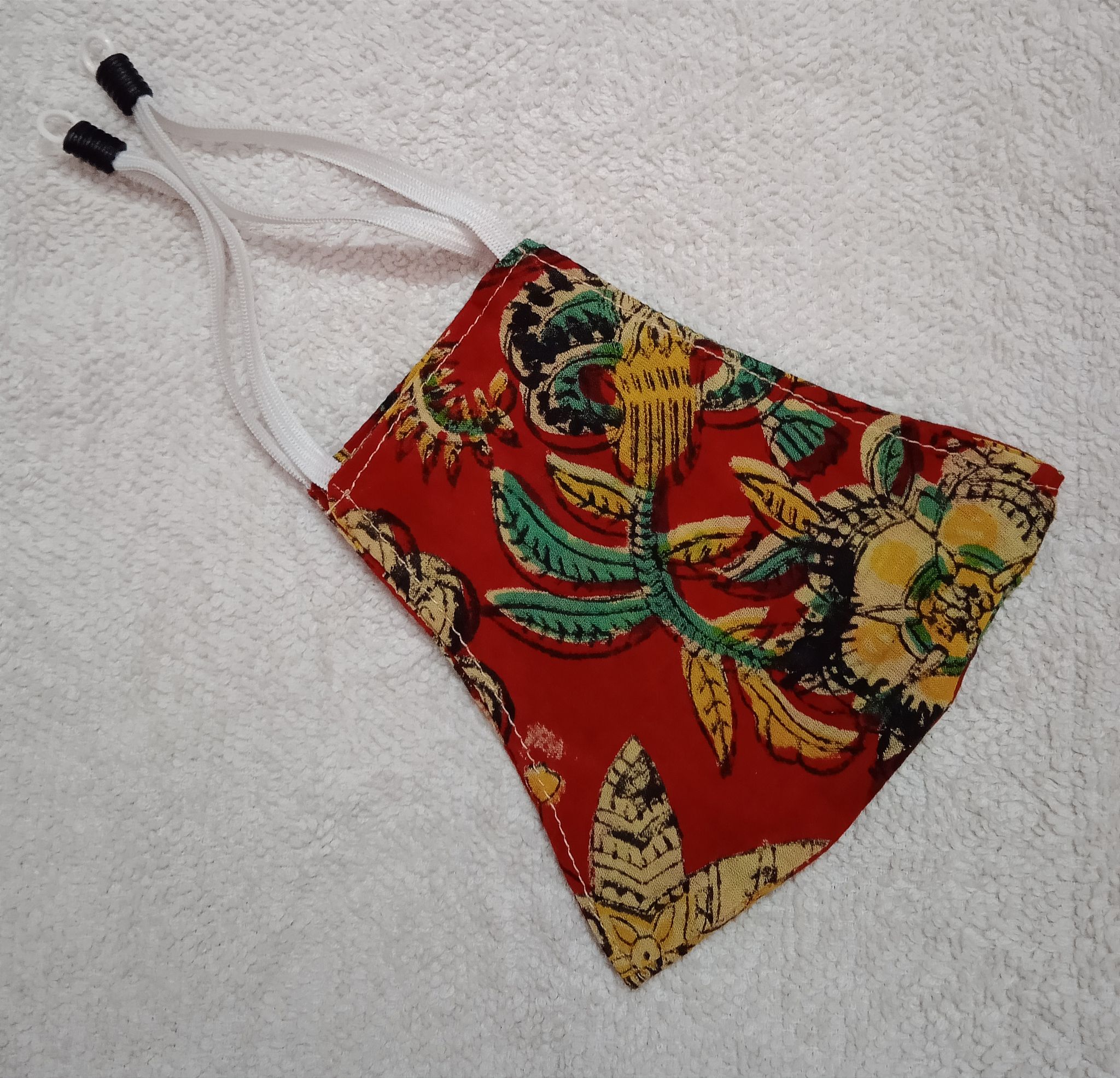 Adult Mask with Adjustable Elastic - Printed Red