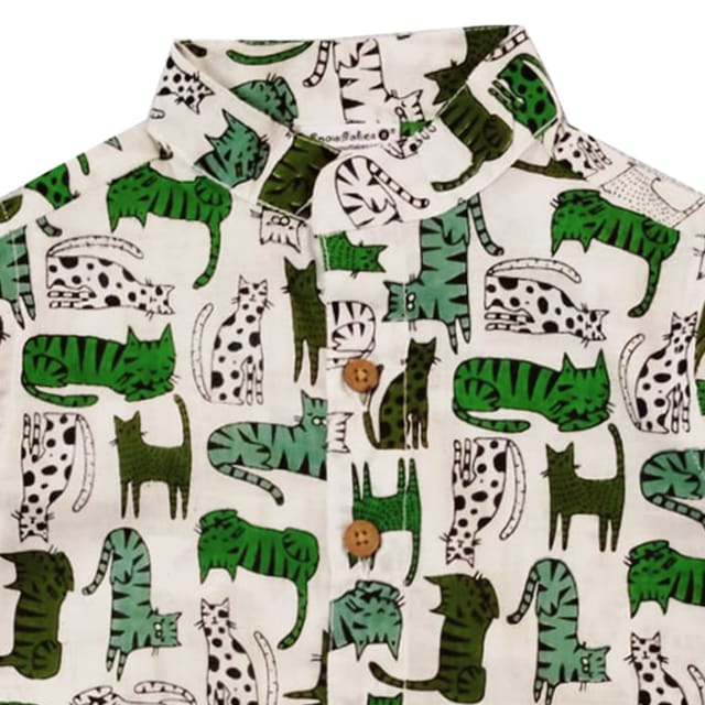 Snowflakes Boys Half Sleeve Cotton Shirt With Cat Prints - White