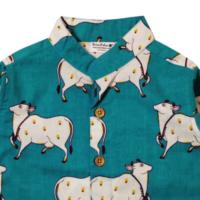 Snowflakes Full Sleeve Shirt With Cow Print - Blue