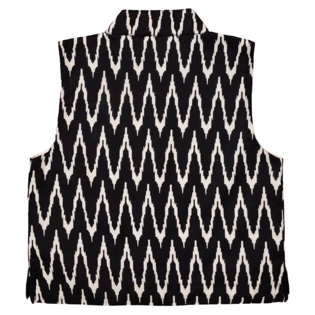 Snowflakes Boys Cotton Waistcoat With Wave Prints - Black