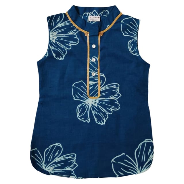 Snowflakes Girls Sleeveless Kurti Set With Straight Pants, With Flower  Prints - Blue