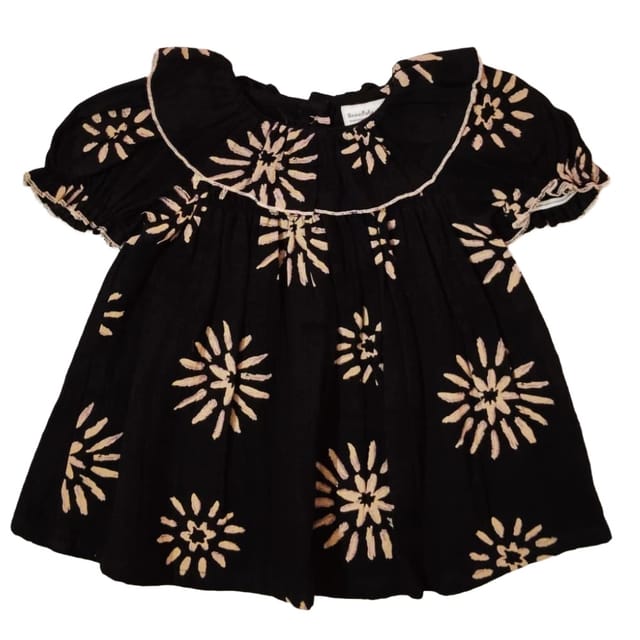 Snowflakes Girls' Short Sleeve, Double Muslin Fabric Dress With Sun Print - Black