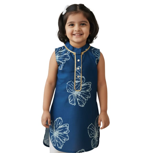 Snowflakes Girls Sleeveless Kurti Set With Straight Pants, With Flower  Prints - Blue