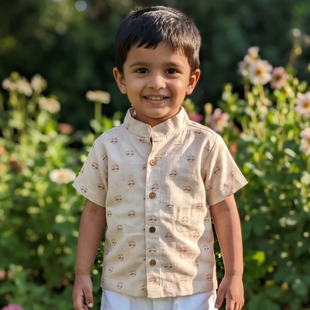 Snowflakes Boys Half Sleeve Cotton Shirt With Cat Prints - Cream