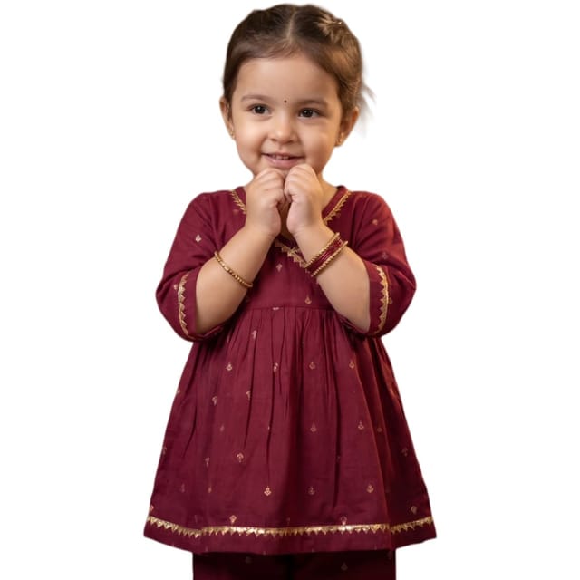Snowflakes Girls' Rayon 3/4th Sleeve Kurti Set, Printed - Maroon